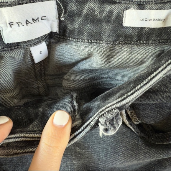 Frame Le One Skinny Crop Jeans Size: 2 - Picture 4 of 5